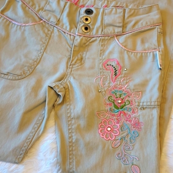 CHEETAH Girls tan embroidered pants, bootcut size 10 - Picture 3 of 6